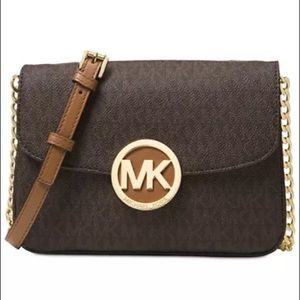 Signature Small Fulton Flap Gusset Crossbody